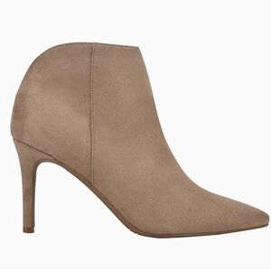 🖤 Nine West • Finny Ankle Boot in Light Natural 100% Brand new